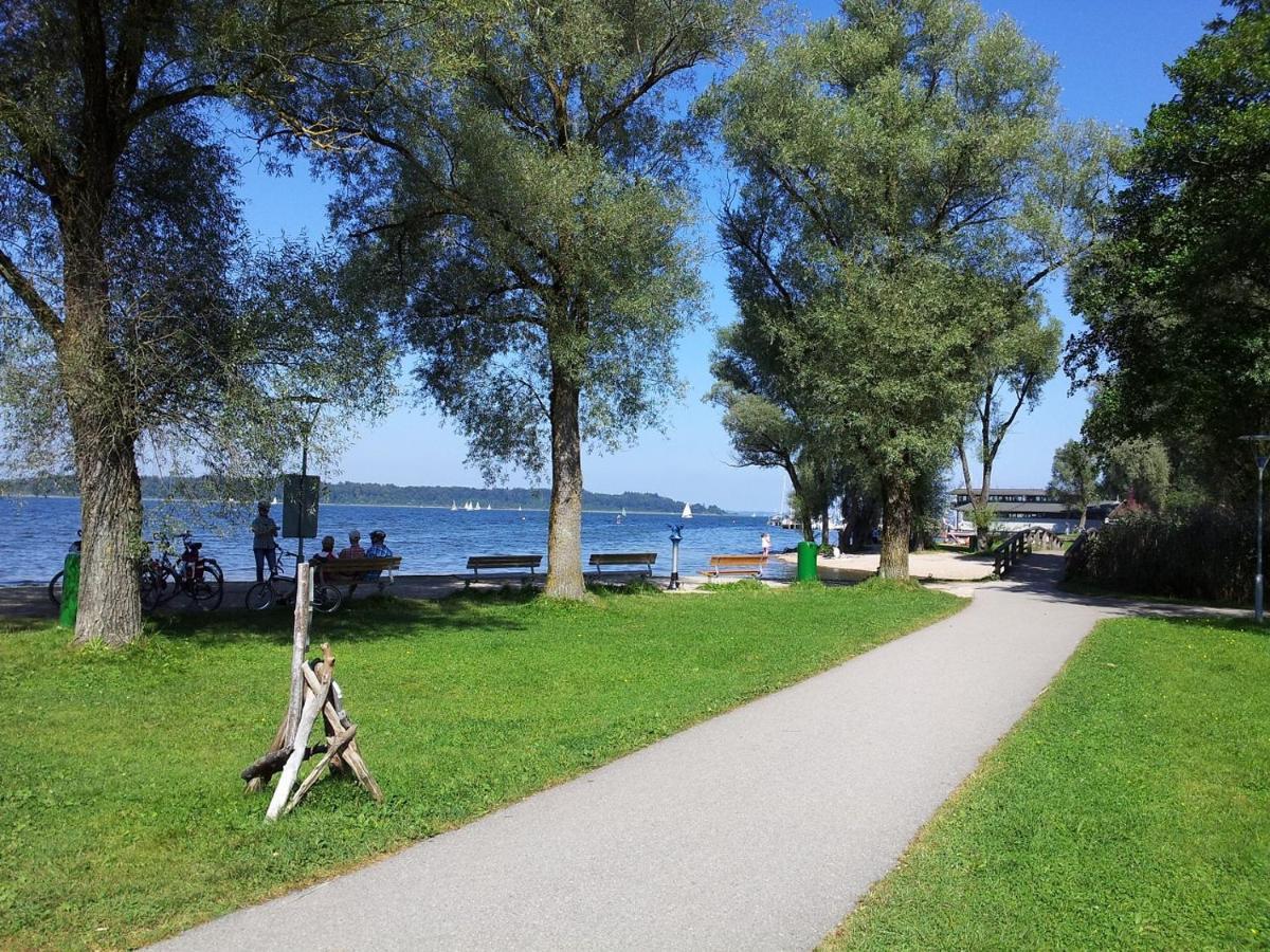 Zwischen Chiemsee Und Bergen Ug Bernau am Chiemsee Bagian luar foto