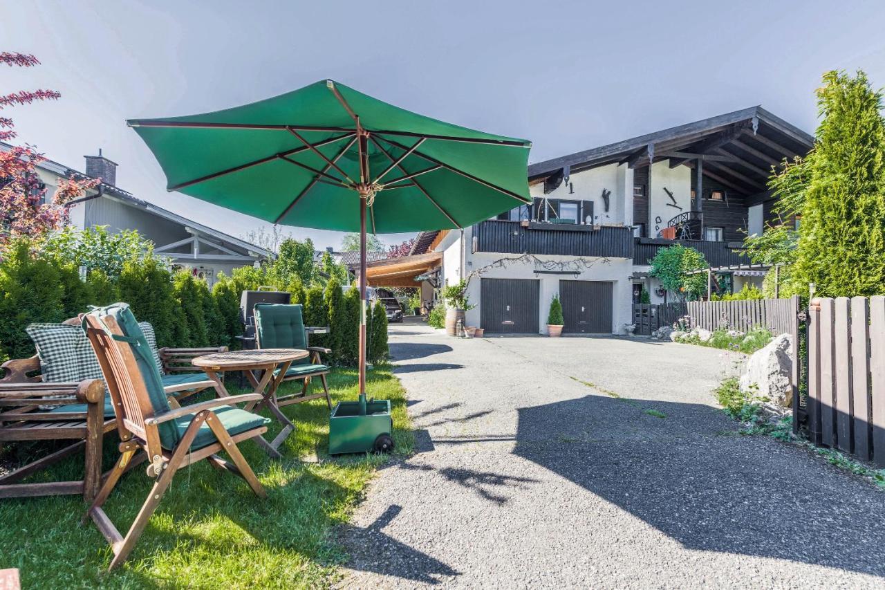 Zwischen Chiemsee Und Bergen Ug Bernau am Chiemsee Bagian luar foto